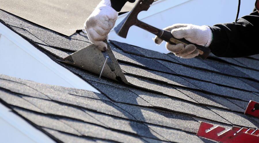 Professional gutter cleaning in Walnut Grove, MS